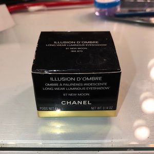 Illusion D’Ombre Chanel Long Wear Eyeshadow
